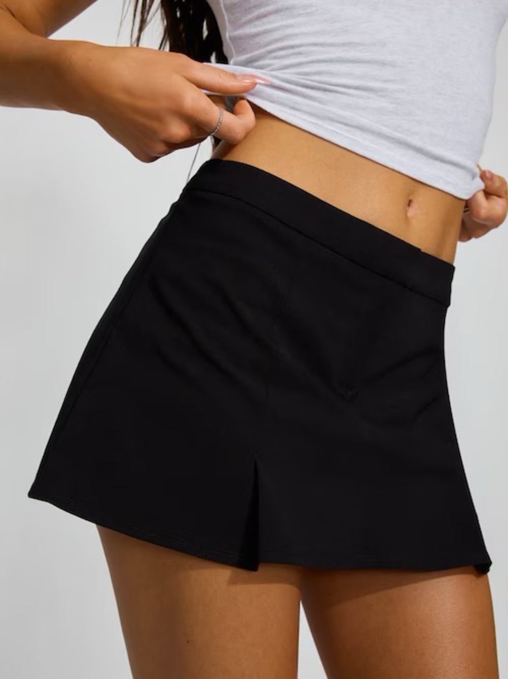 Garage Lara Micro Skort in Black SIZE S